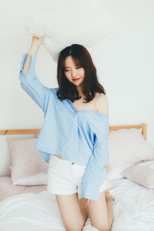 写作业坐在捧捧上面的句子